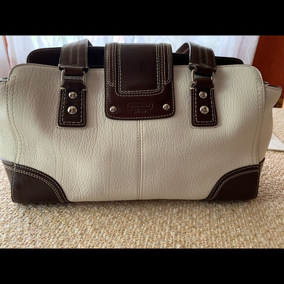 Vintage Coach Satchel Like New Condition - Picture 3 of 7